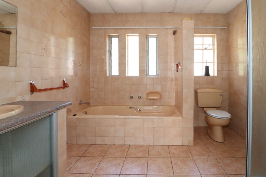 To Let 3 Bedroom Property for Rent in Irene Park North West
